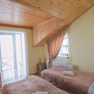 Pokój z łóżkiem king-size